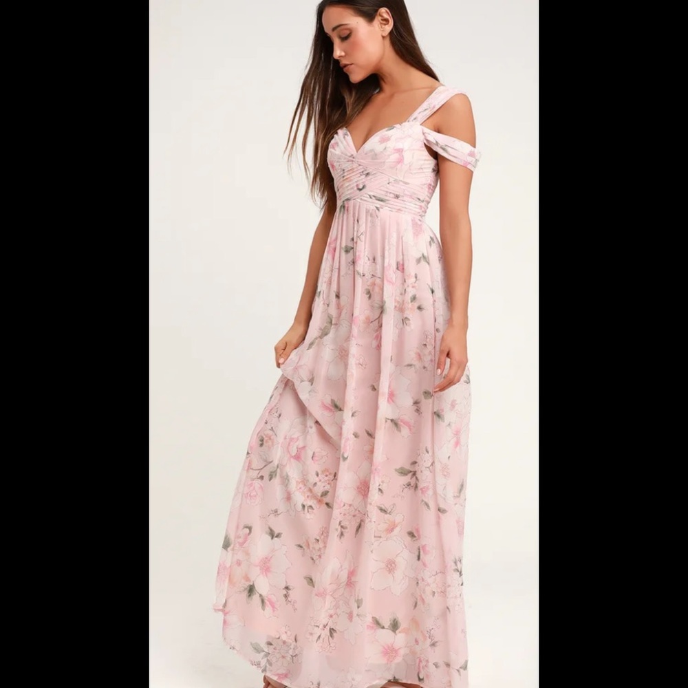 Lulu’s Make Me Move Light Floral Pink maxi dress M